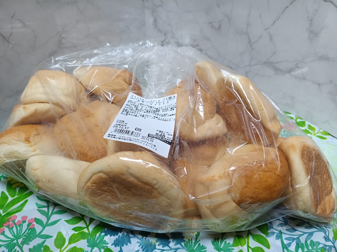 コストコのマスカルポーネロール(前作)のパッケージ
