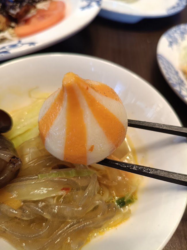 バーミヤン 「小籠包入り!」紅白点心の麻辣湯2