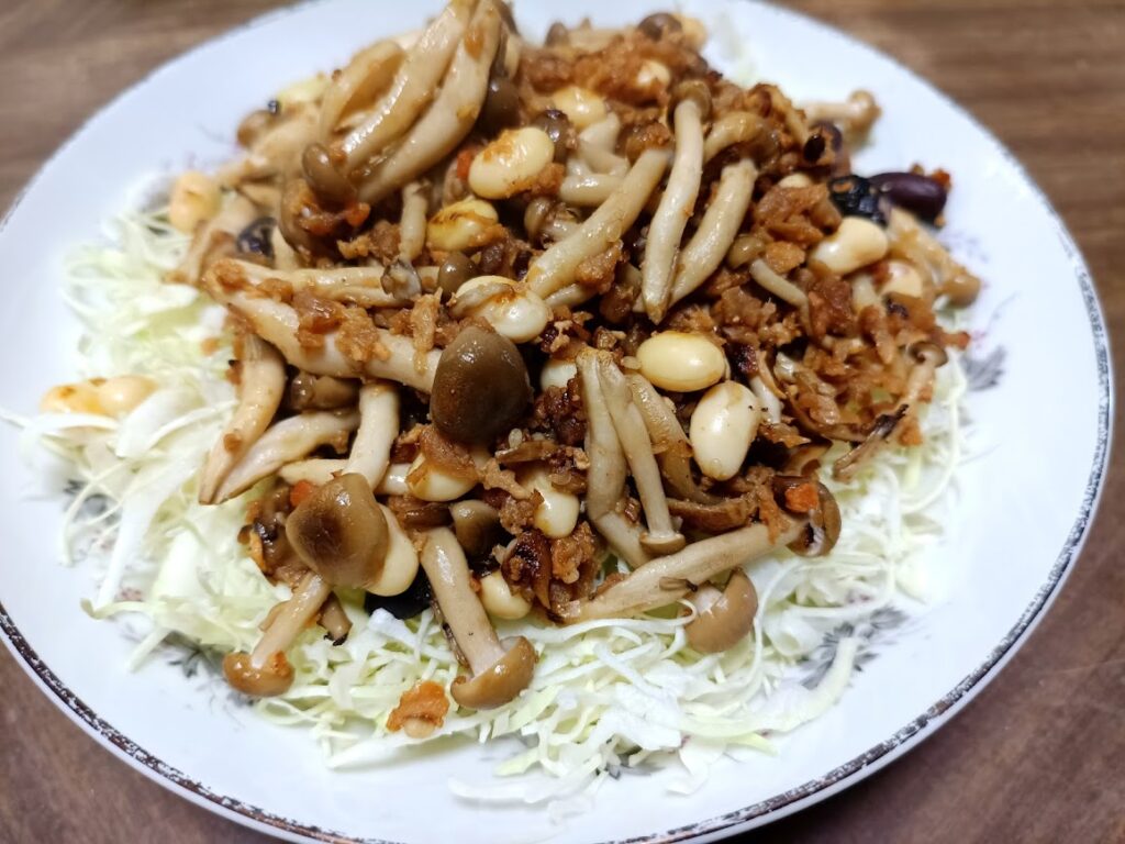 焼豚フレーク　豆ときのこの焼豚炒め