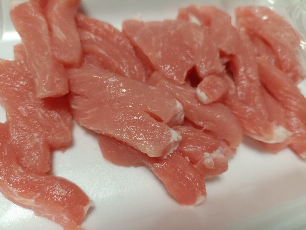 カットした豚肉ロース