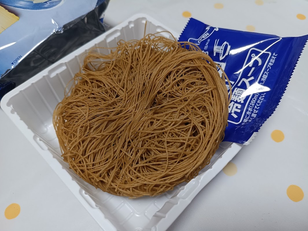 ふるる冷麺 乾麺 極細麺 そば粉 開封