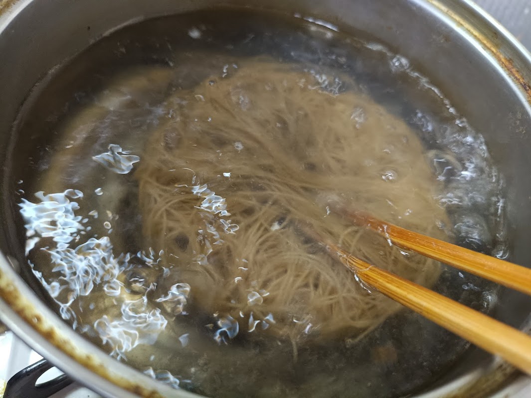 ふるる冷麺 麺 茹でる 3分 沸騰