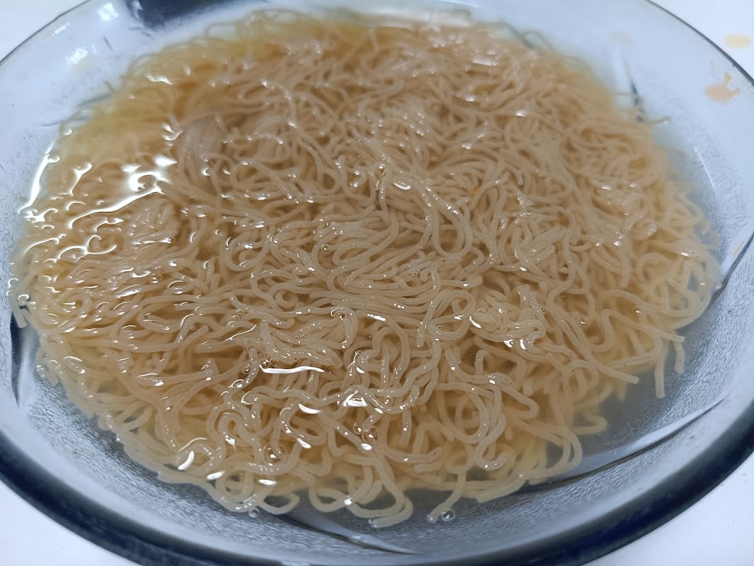ふるる冷麺 水冷麺 盛り付け スープ 器