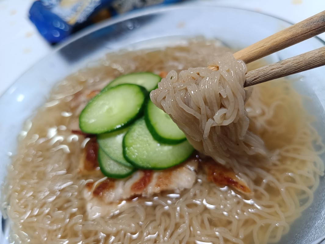 ふるる冷麺 水冷麺 箸 麺 コシ 極細 つるつる