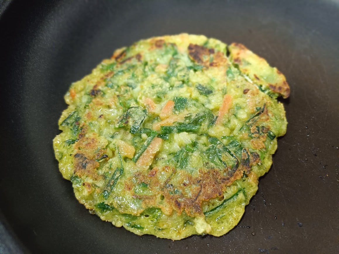 フライパンで焼いた野菜たっぷりチヂミ
