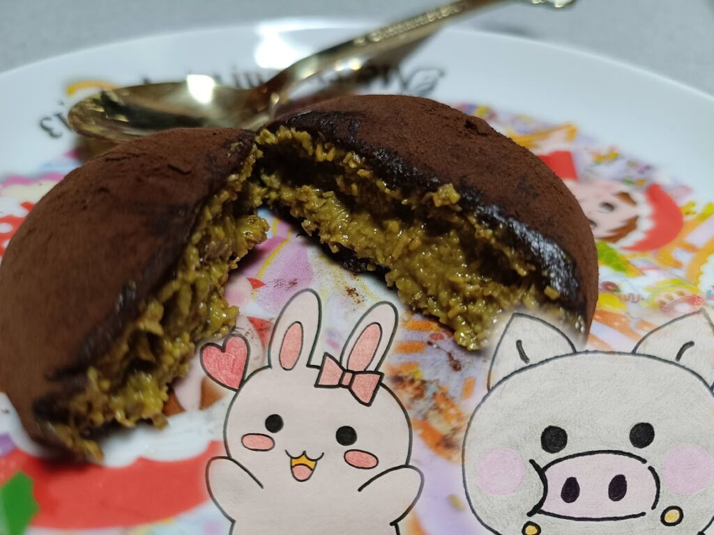 冷凍ドバイもちもちチョコクッキーの断面 うさとぶーのイラスト付き