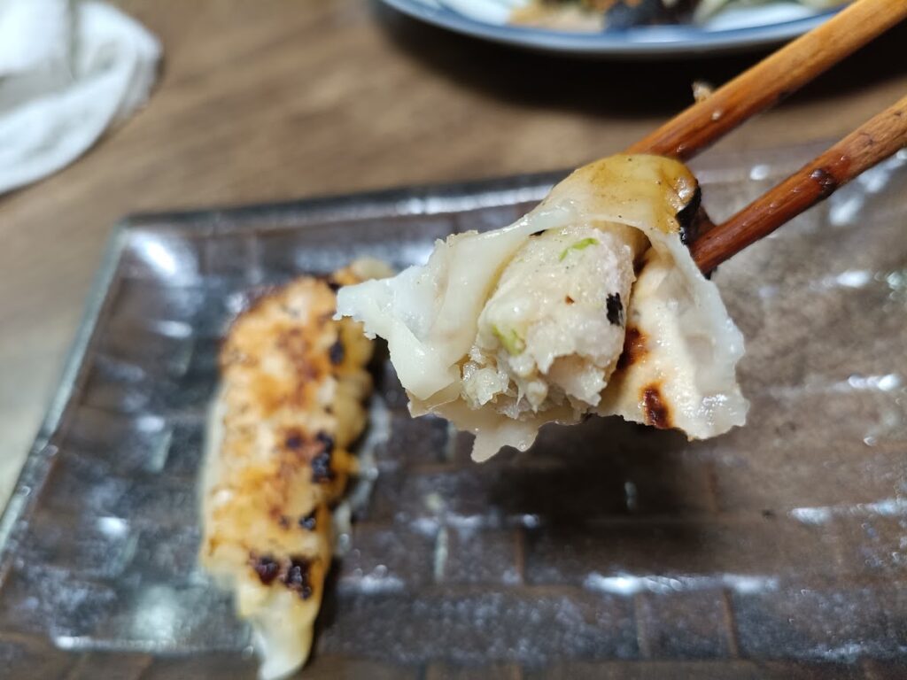 一気に30個焼いてべちゃっとなった宇都宮みんみん餃子