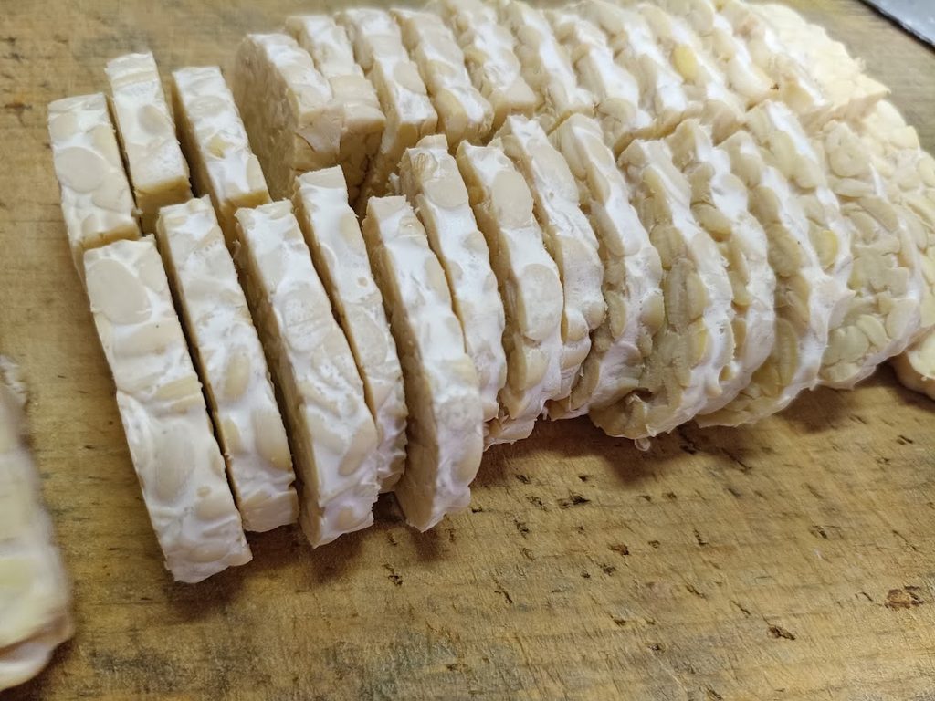 細かく切ったテンペ