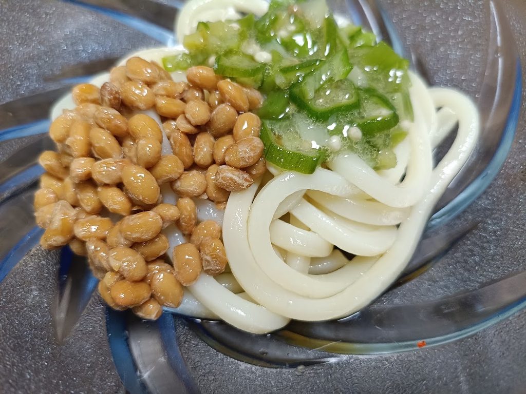 納豆とオクラのねばねばうどん