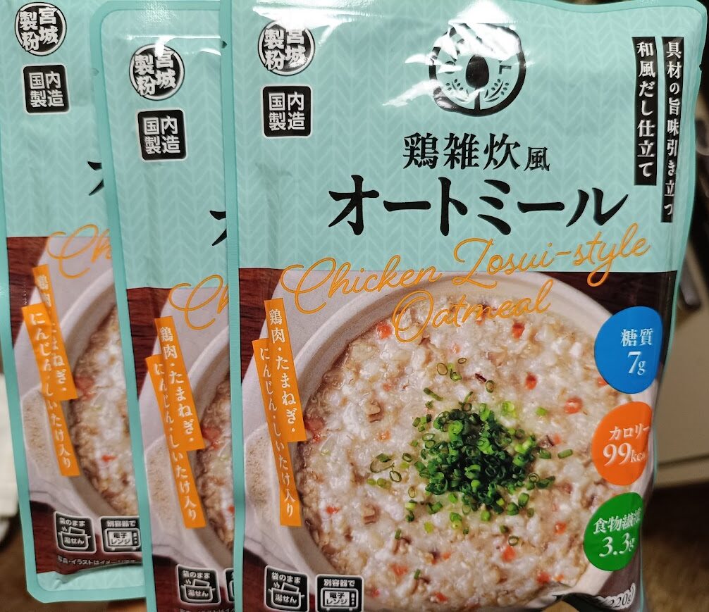 業務スーパー 鶏雑炊風オートミールのパッケージ