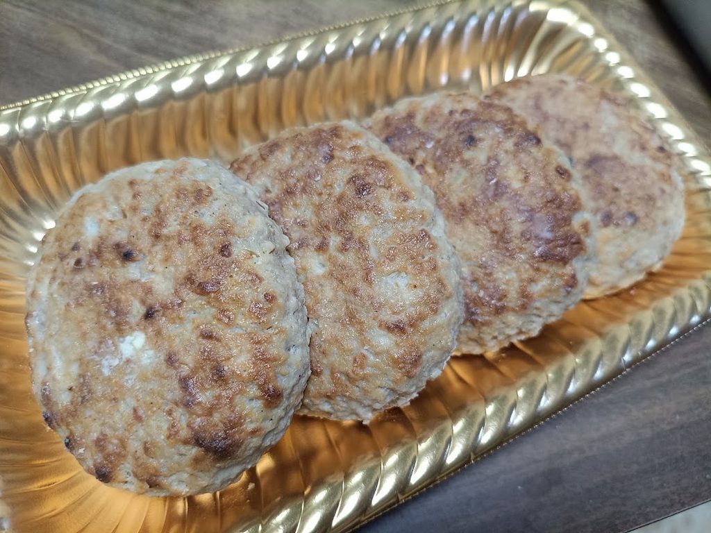 4個入りのチーズinハンバーグ