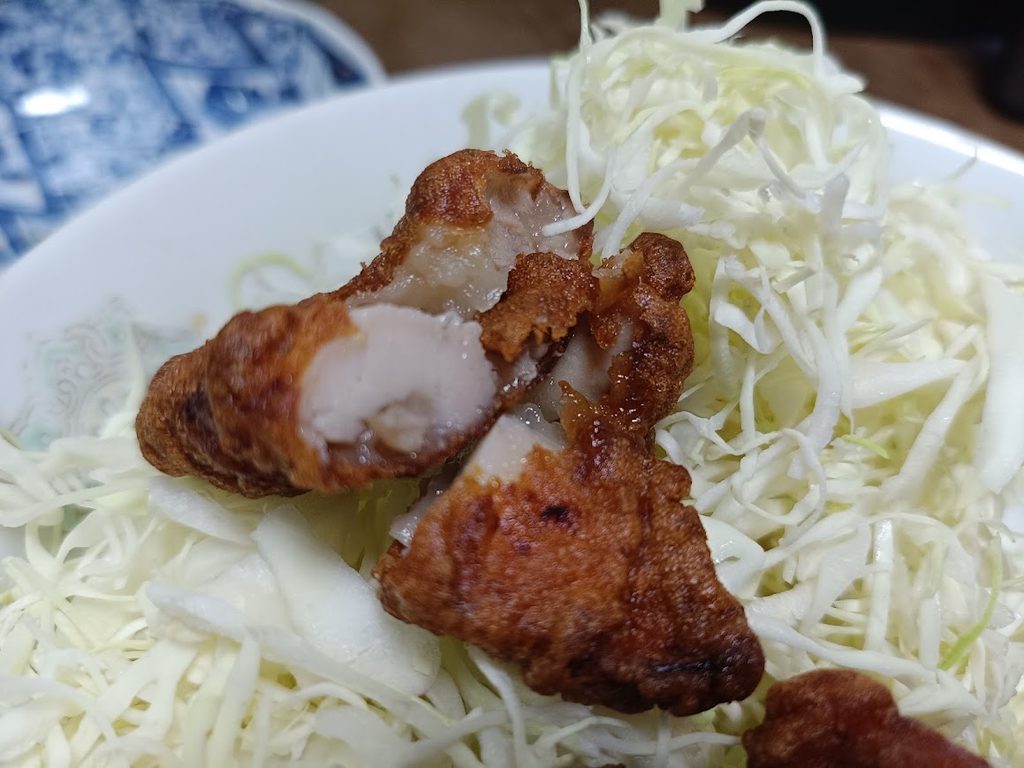 調理後のヤオコー冷凍若鶏もも唐揚げ