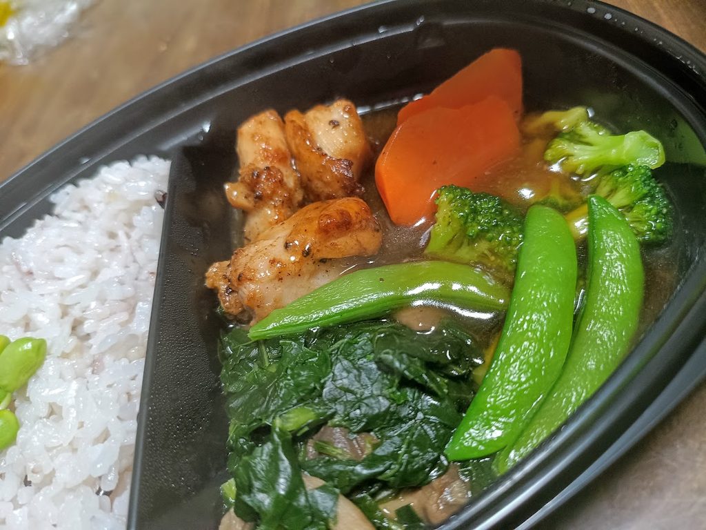 鶏の照り焼きと野菜のおかず