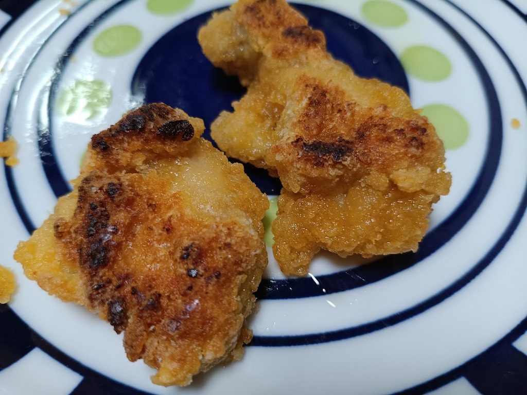 こんがり焼き色がついたバックリブのフライドチキン(フライパン)