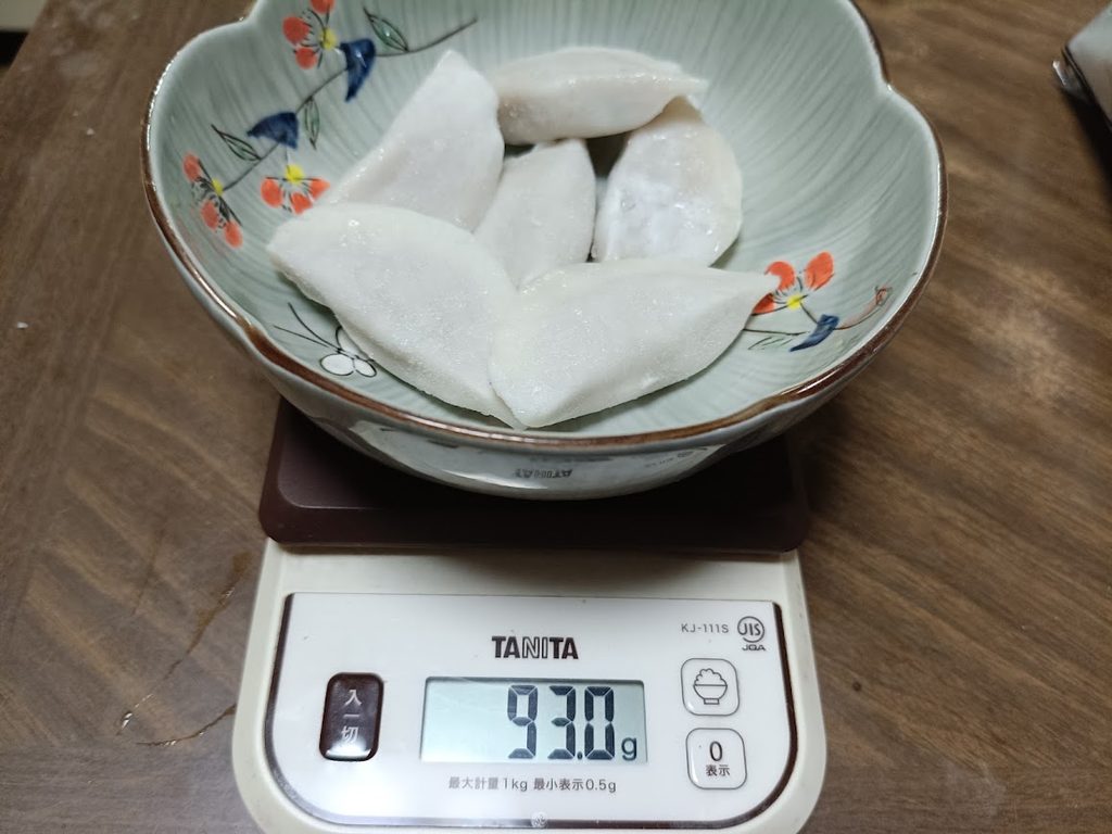 水餃子6粒を量ったスケール