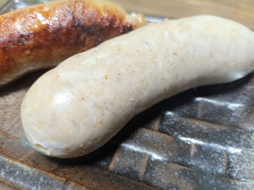 ボイルしたフランクと焼いたフランク